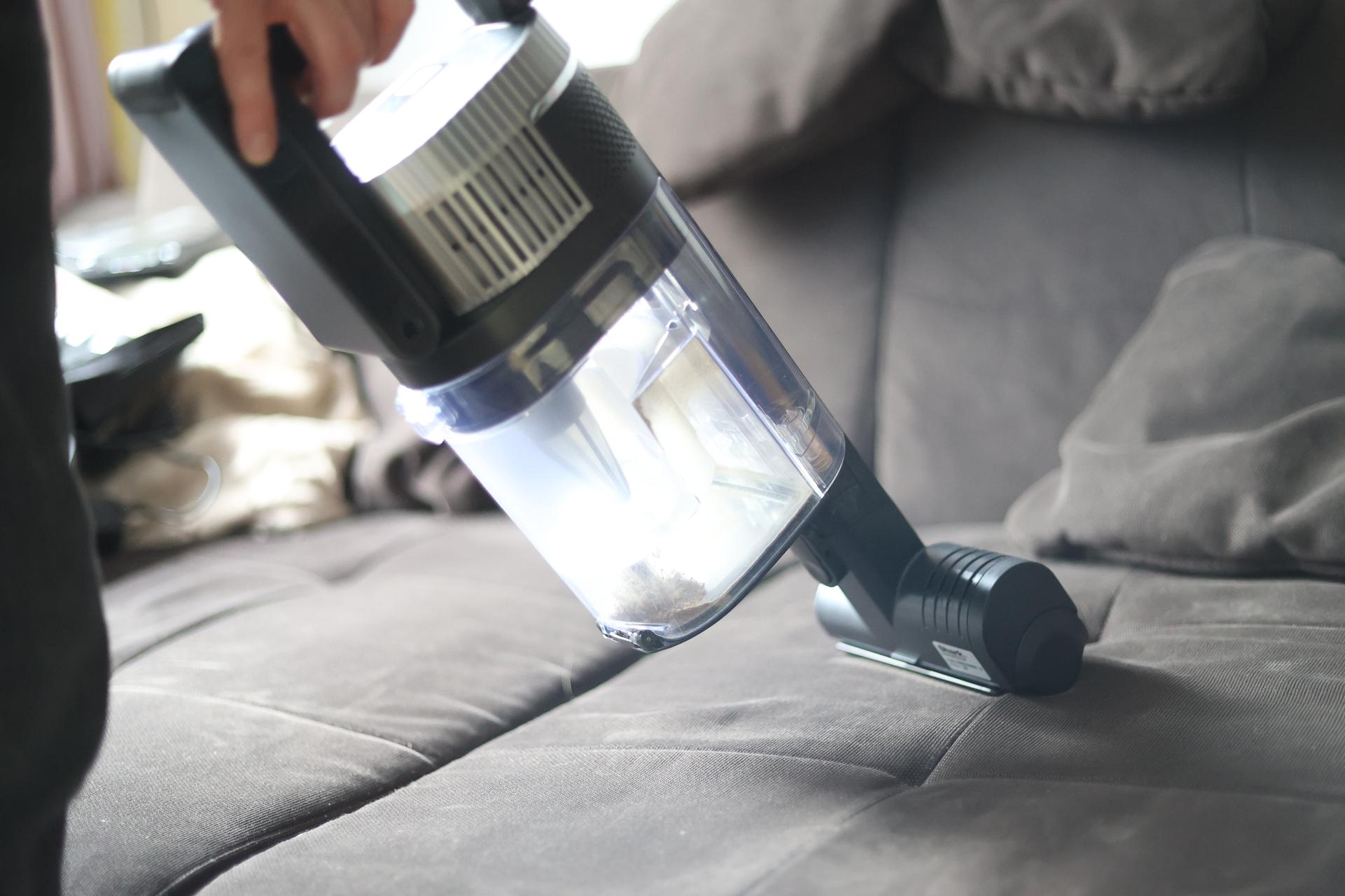 Die Shark Stratos Bürste für Polstermöbel 